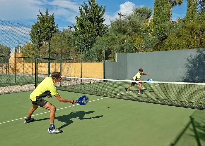 מלון דירות Alfagar Alto Da Colina 4*